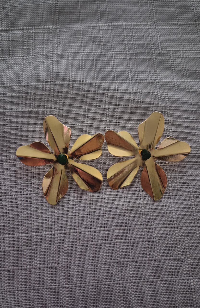ARETES FLOR DE JADE