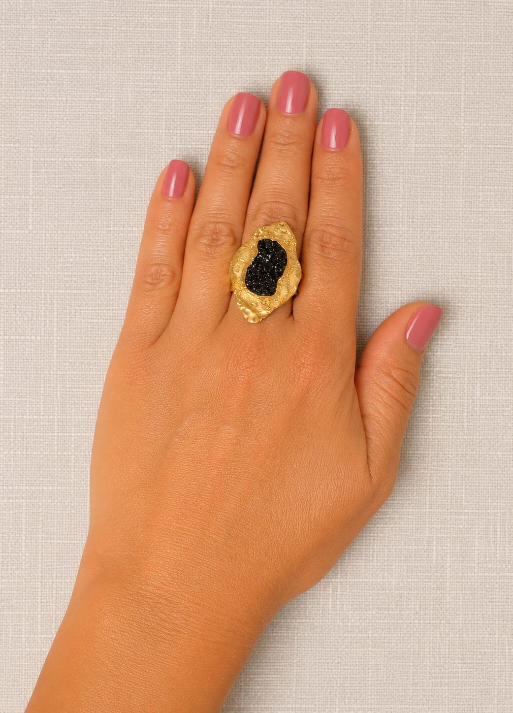 ANILLO ONIX DORADO