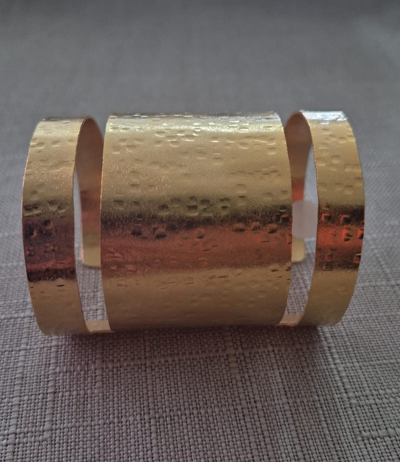 BRAZALETE DIOSA DORADA