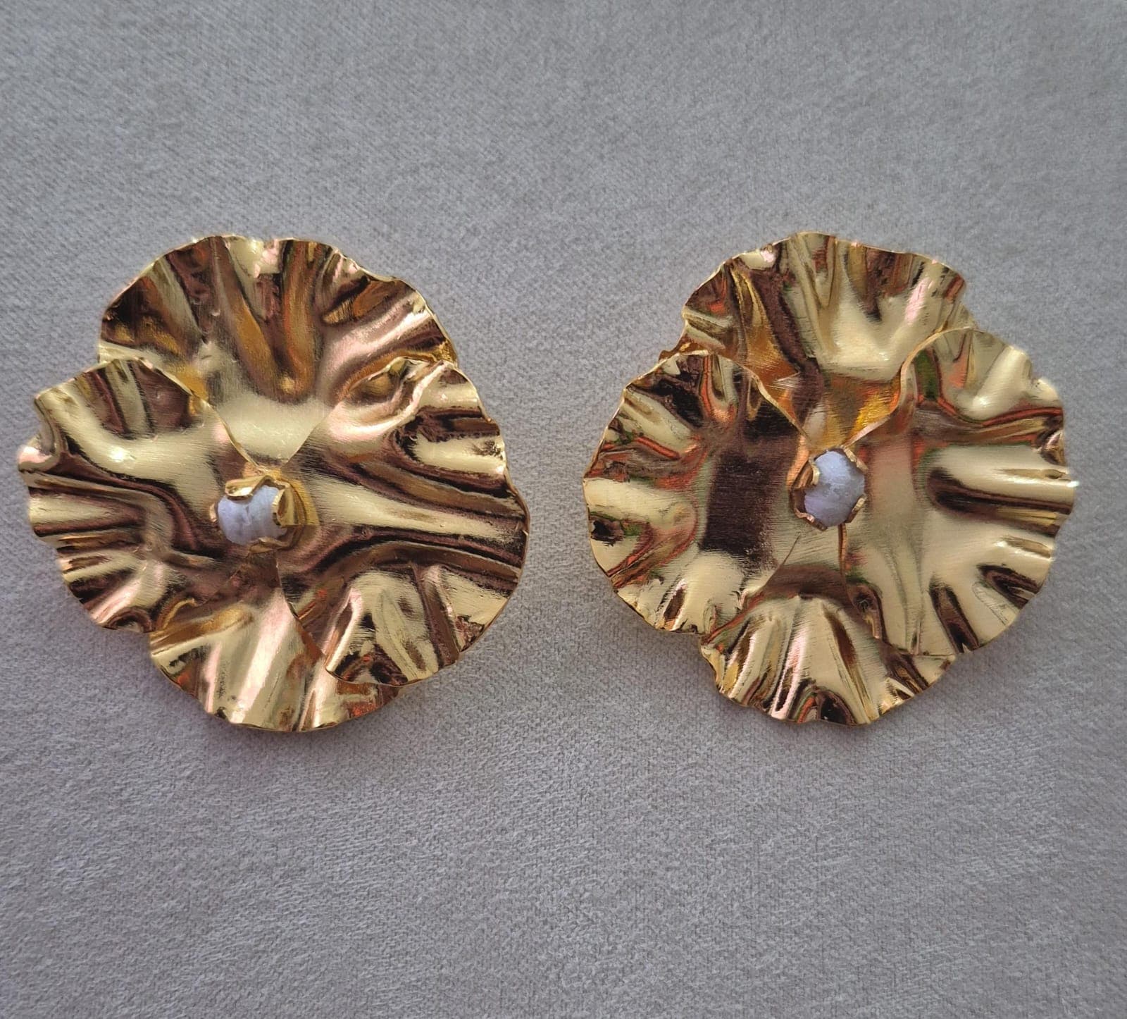 ARETES FLOR DE NACAR